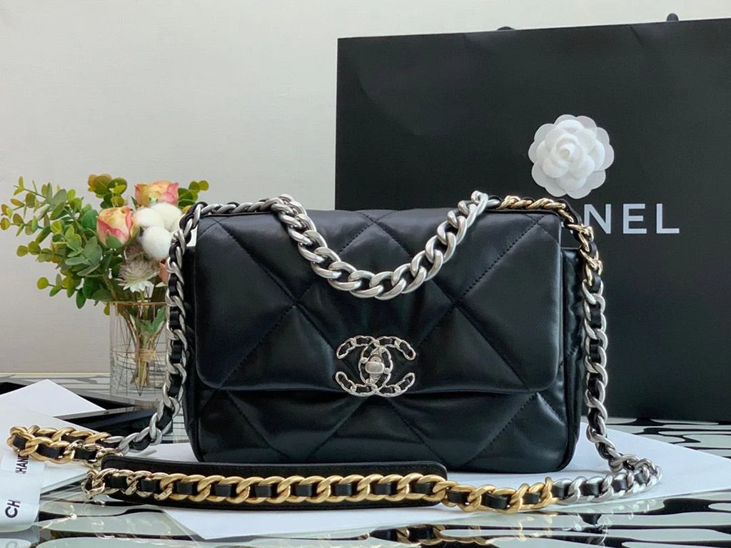 Black Classic Flap Bag V9154