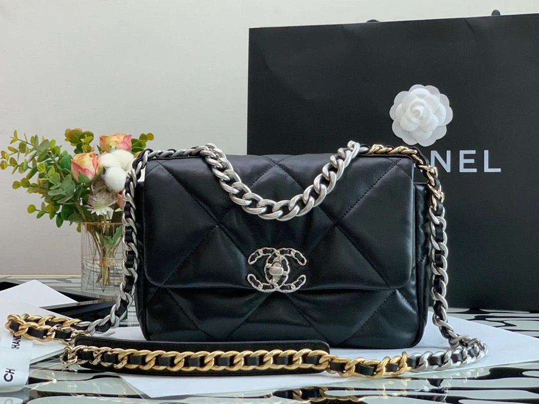 Black Classic Flap Bag V9154