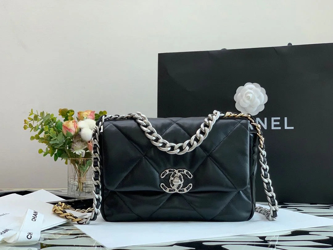 Black Classic Flap Bag V9154