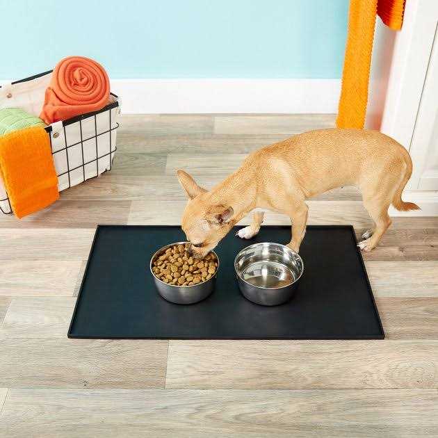 Heavy-Duty Feeding Mat S55486