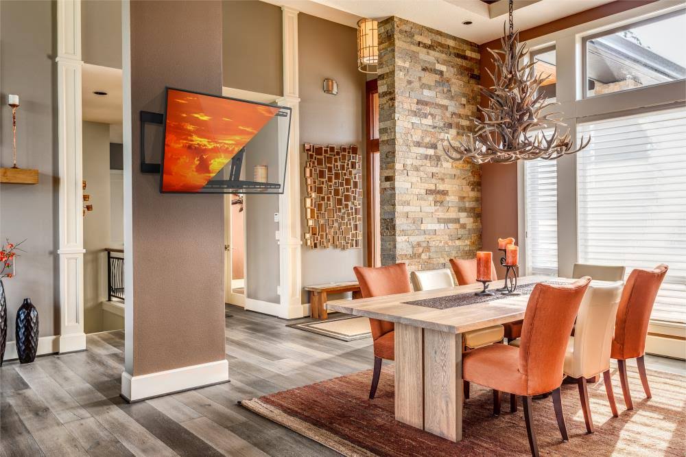 Extra Large Full Motion Articulating Mount M5584