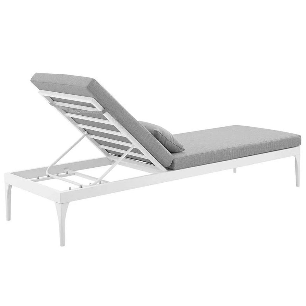 Patio Chaise Lounge in White and Gray Q15571