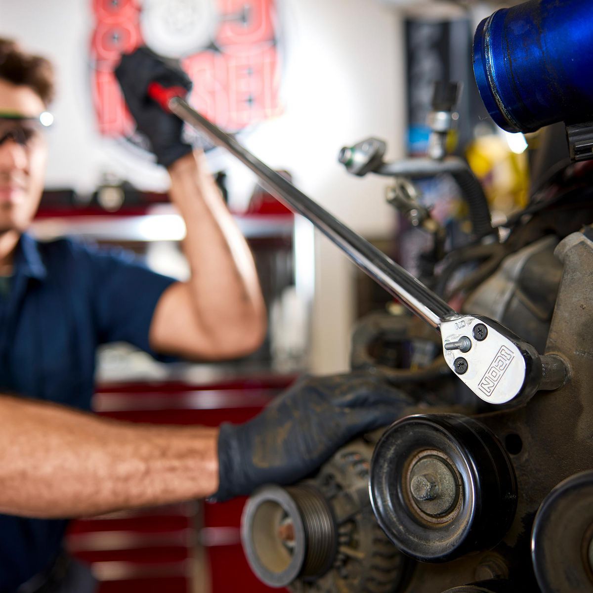 1/2 in. Drive 26 in. Extra-Long Ratchet with Comfort Grip Q750