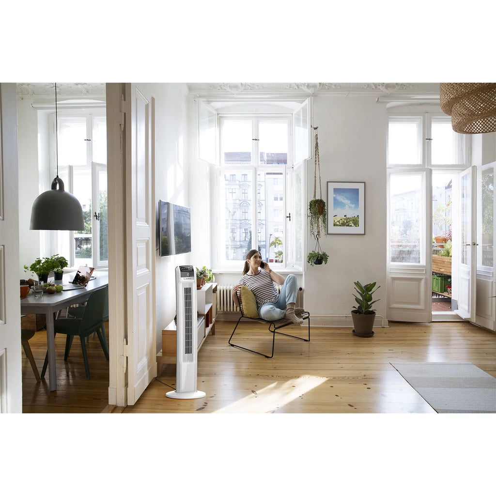 Black Tower Fan with Remote Control I7463